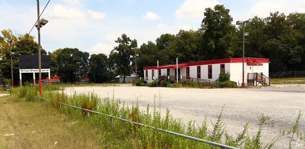 More Photos Of 1645 Airport Blvd, West Columbia Auto Dealership For Sale