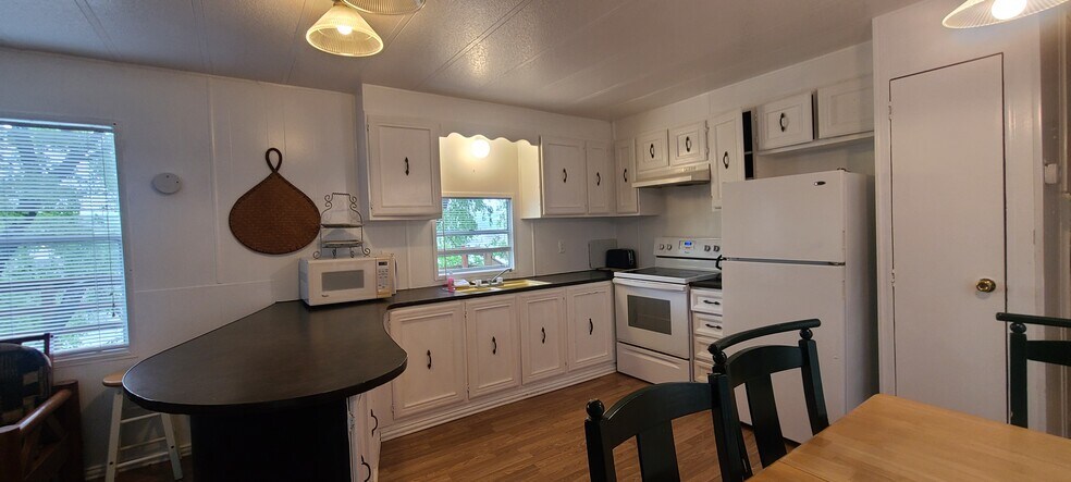 More Photos Of 180 Private Road 1735, Chico Marina For Sale