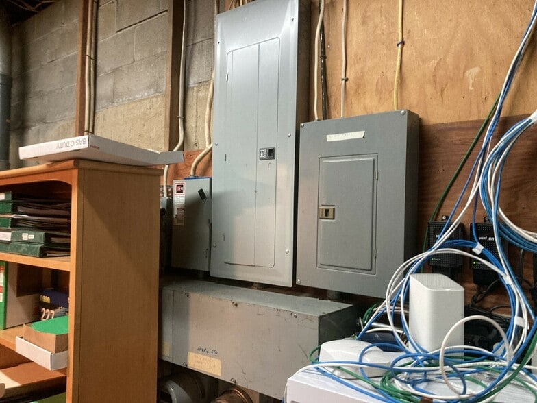 More Photos Of 114 Pembroke St, Kingston Storefront Retail Residential For Sale