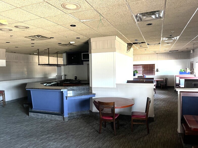More Photos Of 3909 Sunset Dr, San Angelo Restaurant For Lease