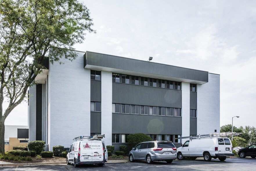 More Photos Of 6800 Main St, Downers Grove Medical For Lease