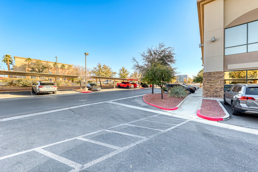 More Photos Of 2900 W Horizon Ridge Pky, Henderson Medical For Sale