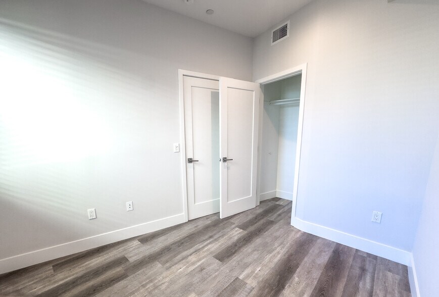 More Photos Of 1420 Pacific Beach Dr, San Diego Apartments For Sale