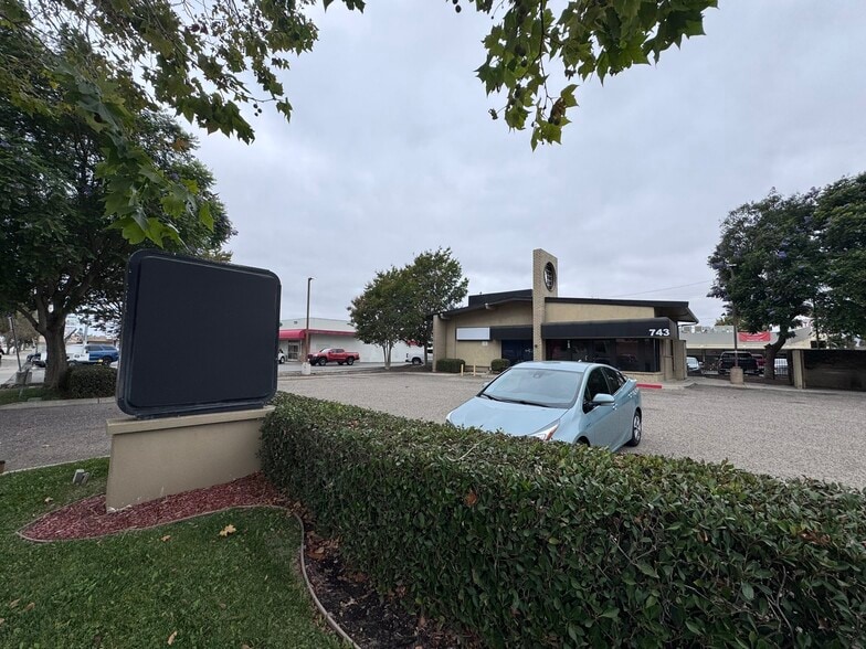 More Photos Of 743 E Main St, Santa Maria Restaurant For Sale