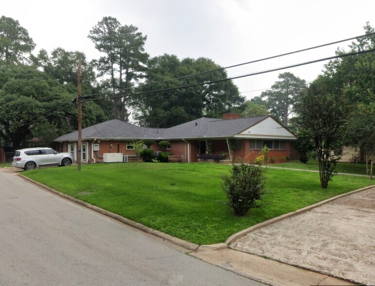 More Photos Of 302 Conroe Dr, Conroe Assisted Living For Sale