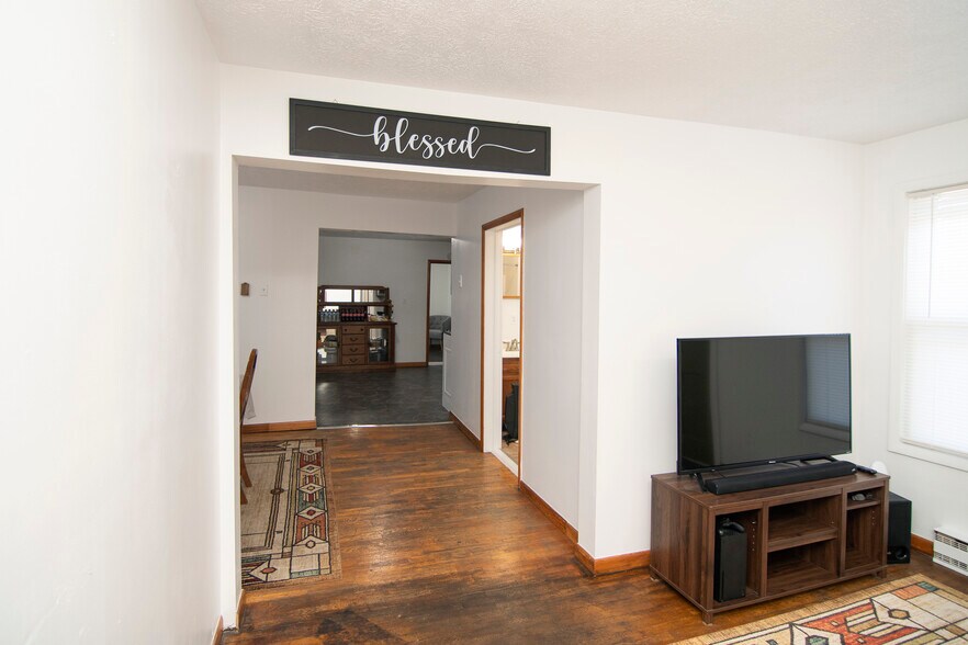 More Photos Of 439 Main Street, Rainelle Storefront Retail Residential For Sale