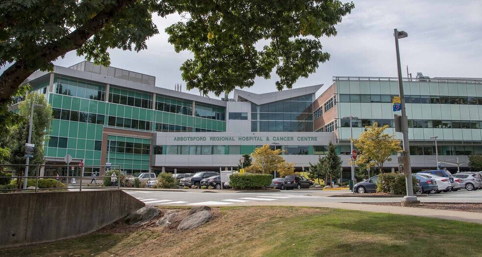 More Photos Of 33555 S Fraser Way, Abbotsford Apartments For Sale