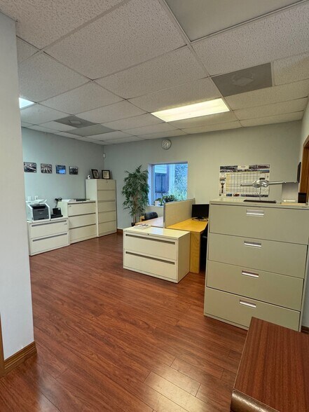 More Photos Of 4232 South Dr, Houston Warehouse For Sale