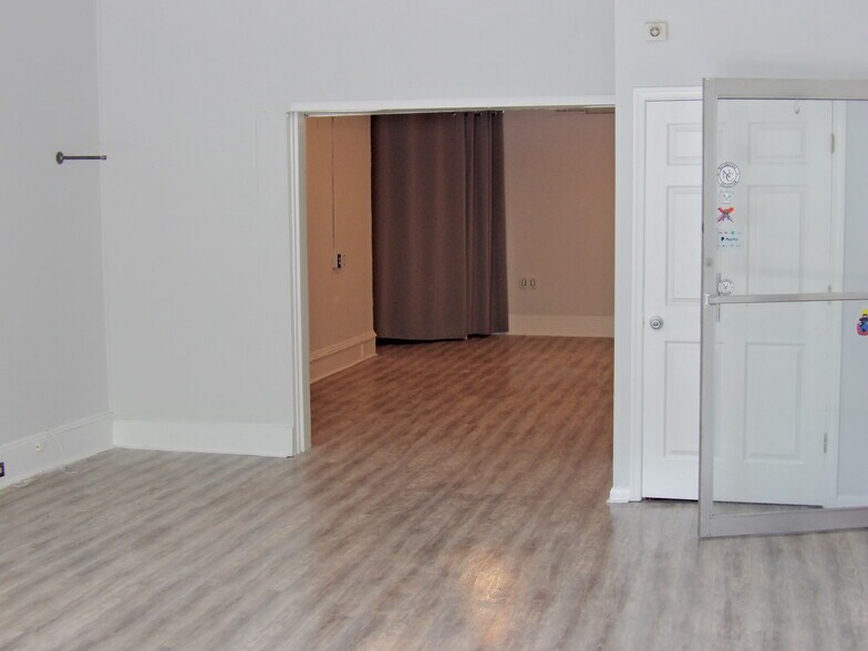 More Photos Of 2116 N Charles St, Baltimore Apartments For Sale