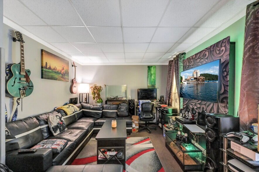 More Photos Of 535 Green Ridge St, Scranton Storefront Retail Residential For Sale