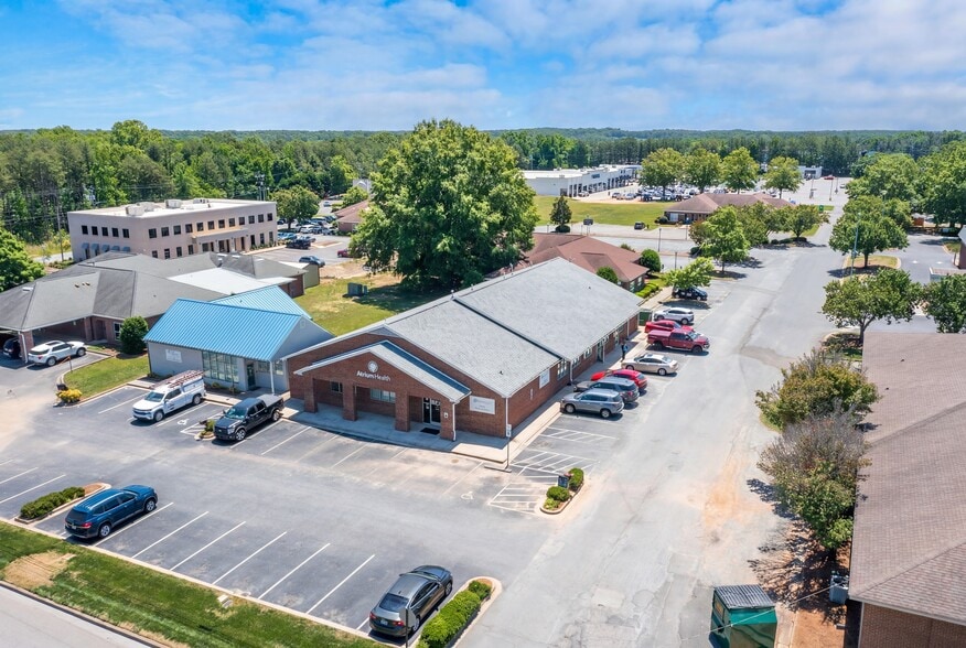 More Photos Of 355 Venus St, Monroe Medical For Sale