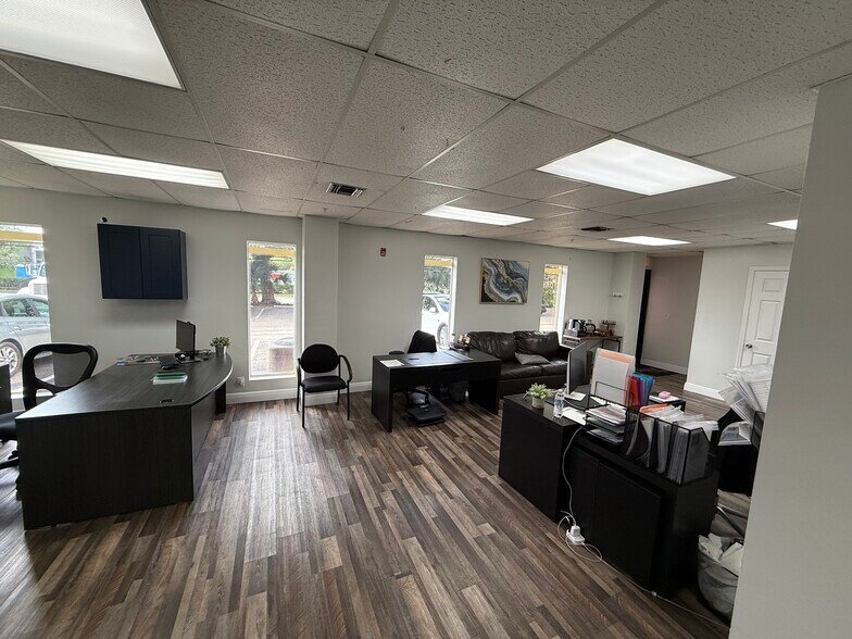 More Photos Of 1371 SW 8th St, Pompano Beach Warehouse For Lease