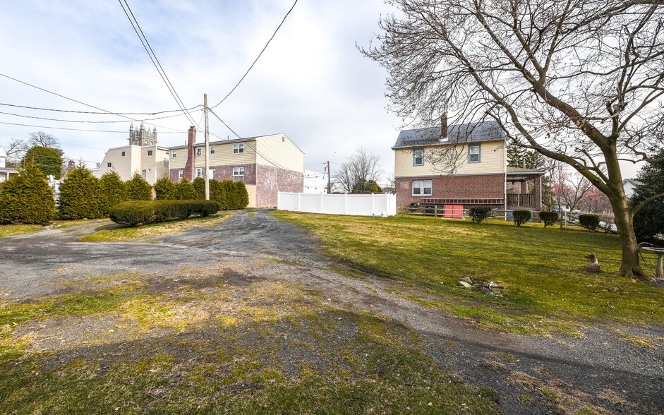 More Photos Of 309 Lynwood Ave, Jenkintown Warehouse For Sale