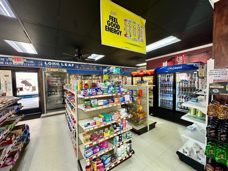 More Photos Of 450 E King St, Boone Service Station For Sale