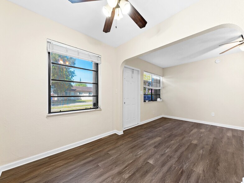 More Photos Of 1311-1315 N 19th Ave, Hollywood Multifamily For Sale