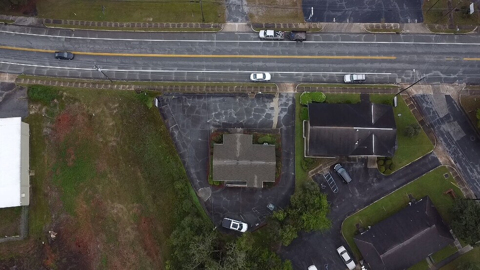 More Photos Of 305 Spaulding Rd, Montezuma Office For Sale