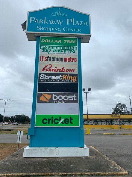 More Photos Of 2001 NW Evangeline Trwy, Lafayette Unknown For Lease