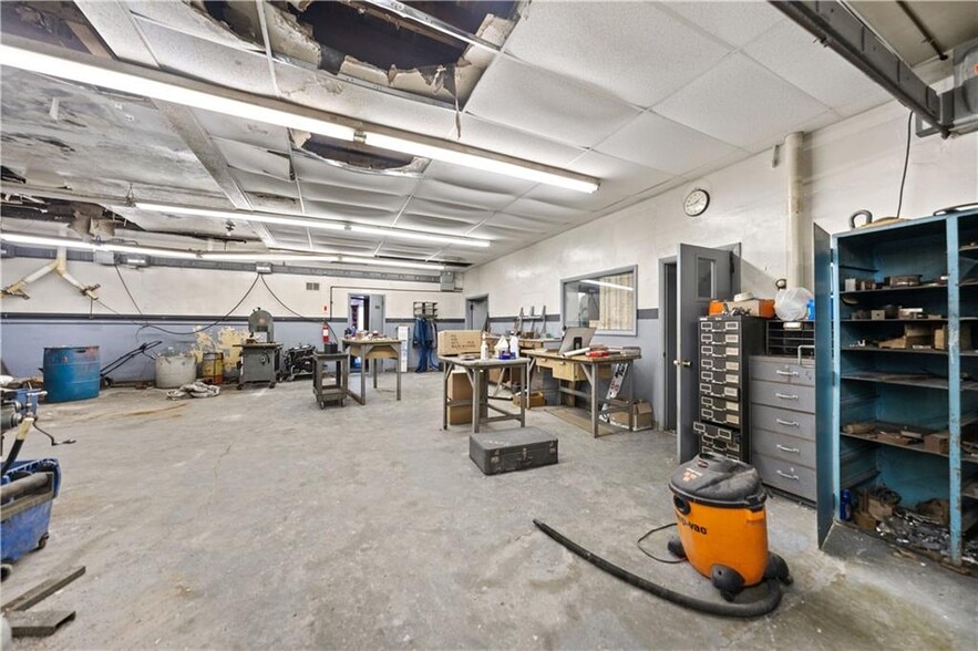 More Photos Of 600 Scene Ridge Rd, Mckeesport Light Manufacturing For Sale