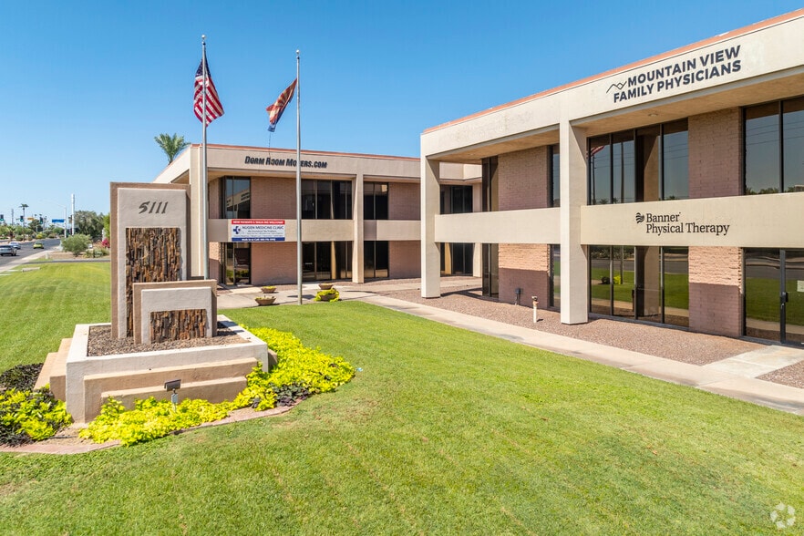 More Photos Of 5111 N Scottsdale Rd, Scottsdale Medical For Lease