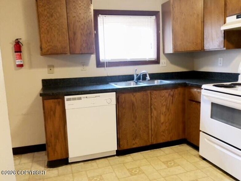 More Photos Of 3217 Oregon Dr, Anchorage Apartments For Sale
