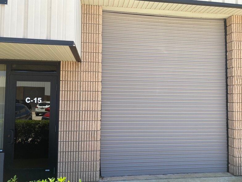 More Photos Of 1535 N Cogswell St, Rockledge Warehouse For Lease