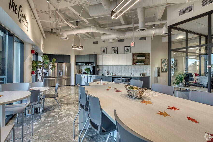 More Photos Of 601 S Harbour Island Blvd, Tampa Coworking Space