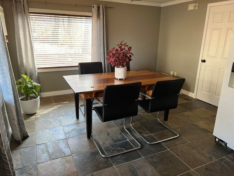 More Photos Of 1405 S Business Highway 65, Hollister Office Residential For Sale