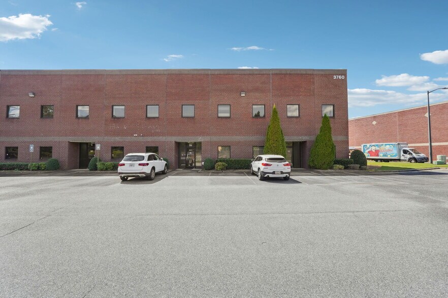 More Photos Of 3760 Peachtree Crest Dr, Duluth Industrial For Sale
