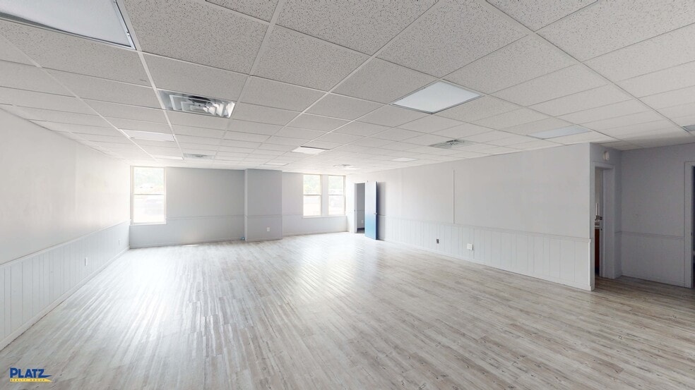 More Photos Of 5500 Market St, Youngstown Office For Sale