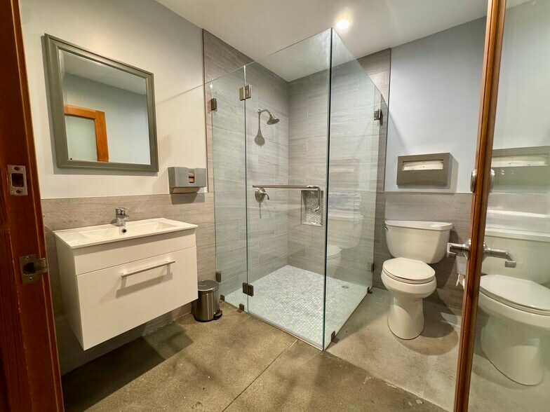 More Photos Of 1648 10th St, Santa Monica Loft Creative Space For Sale