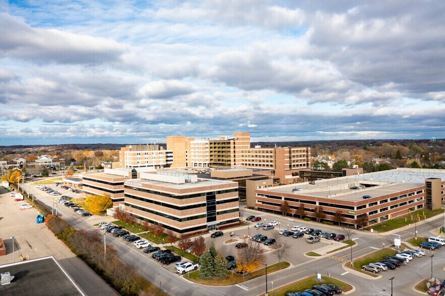 More Photos Of 1135 W University Dr, Rochester Hills Medical For Lease
