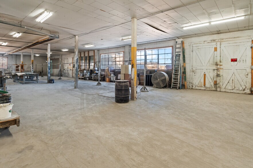 More Photos Of 2332 4th Ave, Greeley Manufacturing For Sale