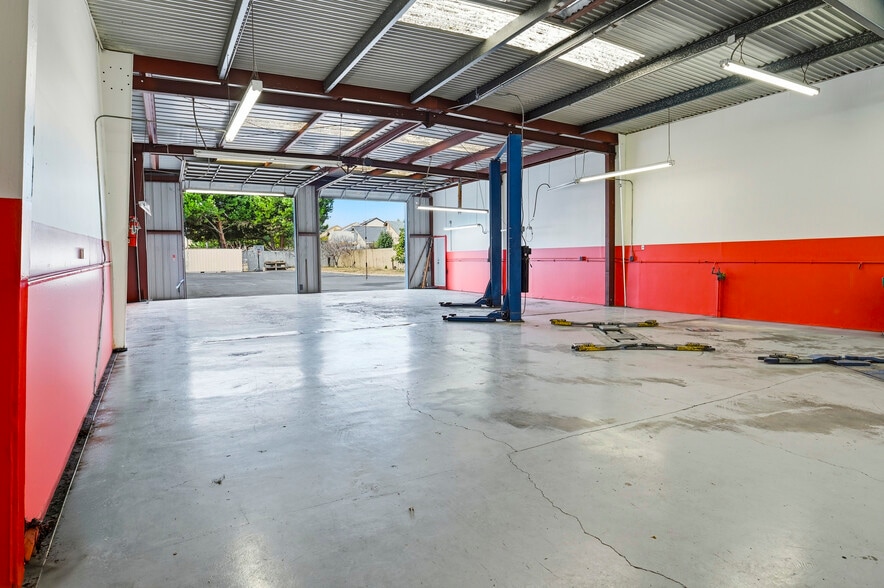 More Photos Of 593 Industrial Pky, Hayward Warehouse For Sale