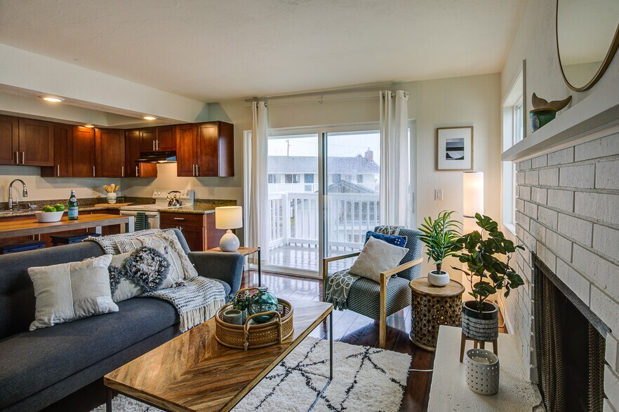 More Photos Of 1031 Discovery Ave SE, Ocean Shores Apartments For Sale