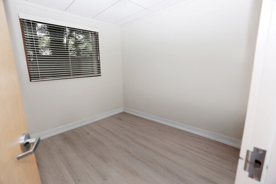 More Photos Of 200 White Rd, Little Silver Medical For Lease