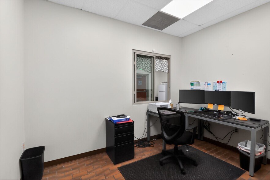 More Photos Of 2620 E 165th St, Hammond Warehouse For Sale