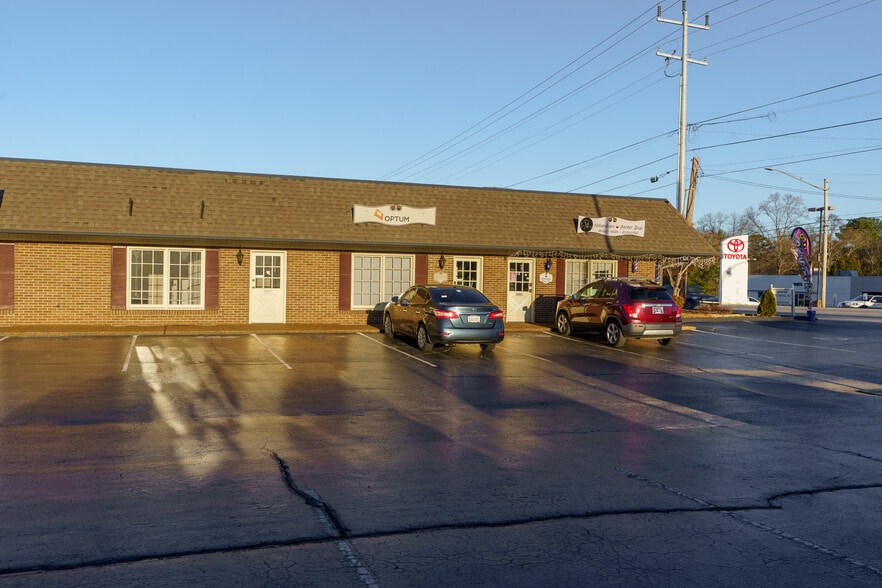 More Photos Of 5803-5805 Lee Hwy, Chattanooga Medical For Sale