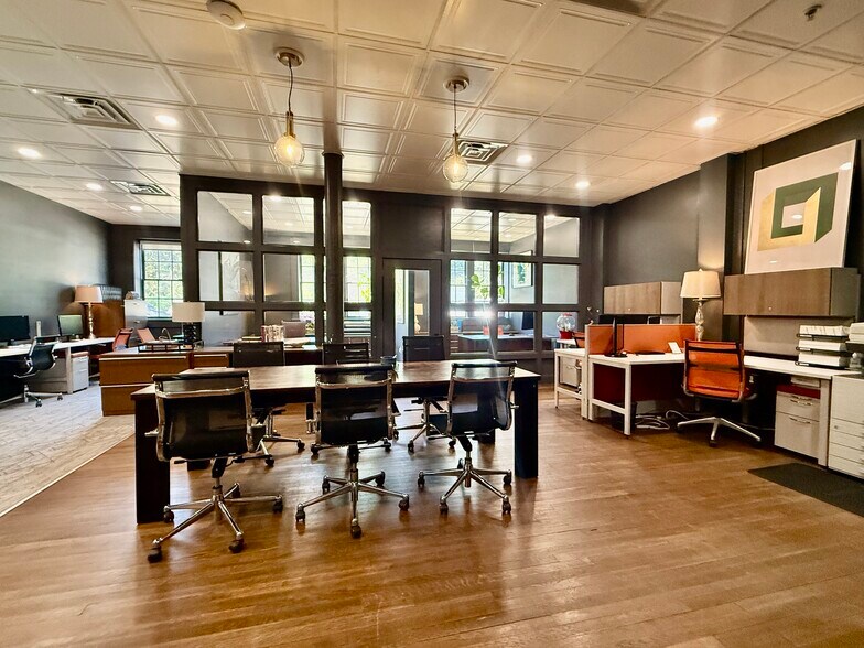 More Photos Of 675 Seminole Ave NE, Atlanta Office For Sale