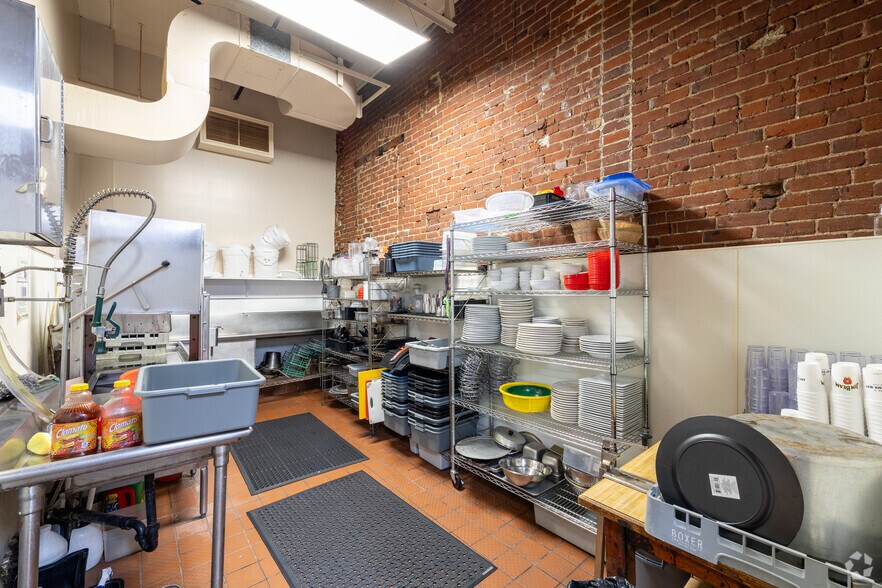 More Photos Of 418 - 436 NW 6th Ave, Portland Office For Lease