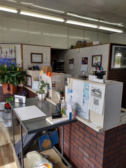 More Photos Of 3395 Indianola Ave, Columbus General Retail For Sale