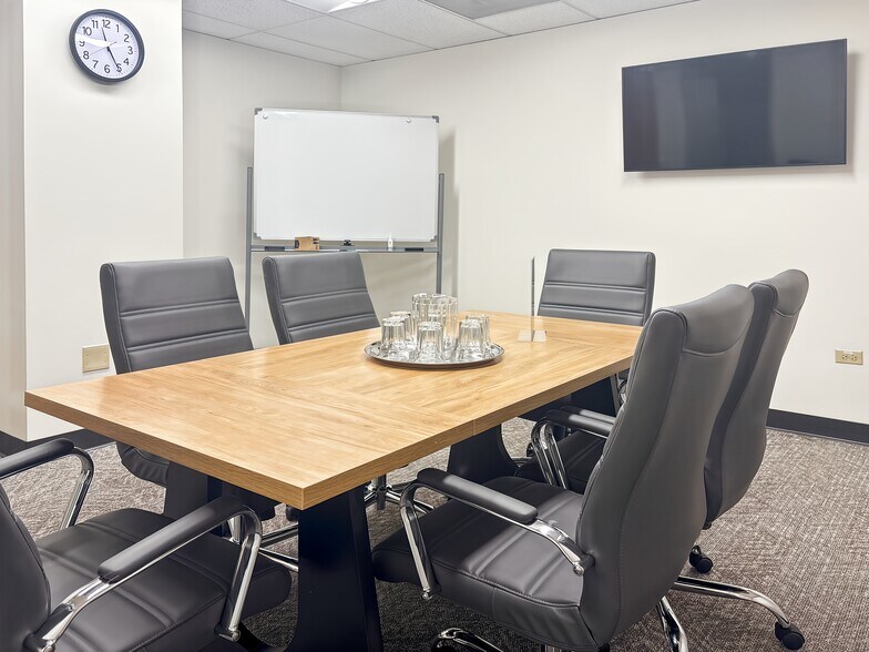 More Photos Of 3900 S Wadsworth Blvd, Lakewood Coworking Space