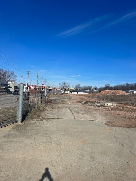 More Photos Of 103 E Harrison St, Reidsville Office For Sale