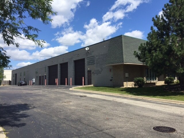 More Photos Of 27861 Irma Lee Cir, Lake Forest Flex For Sale