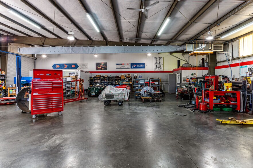 More Photos Of 205 Bourne Blvd, Savannah Warehouse For Sale