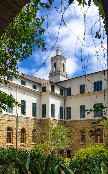 More Photos Of 2300 Garden St, Santa Barbara Schools For Sale