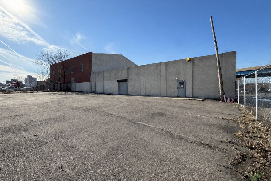 More Photos Of 1201 S 32nd St, Philadelphia Flex For Lease