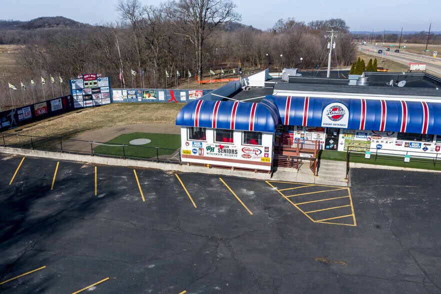 More Photos Of 10267 US Highway 14, Mazomanie Sports And Entertainment For Sale