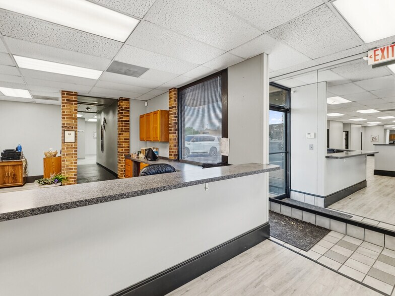 More Photos Of 1212 Air Depot, Midwest City Office For Lease