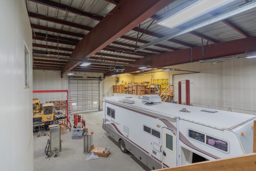 More Photos Of 1285 Queens Way, Fairbanks Warehouse For Sale