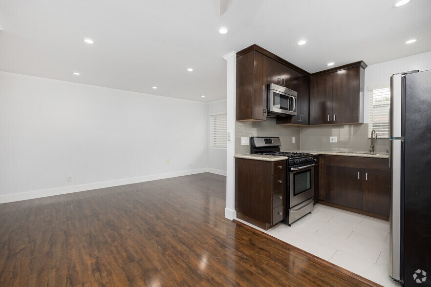 More Photos Of 6337 Primrose Ave, Los Angeles Apartments For Sale